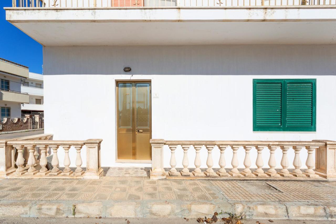 Appartamento Fronte Mare E Spiaggia Torre Mozza Ngoại thất bức ảnh
